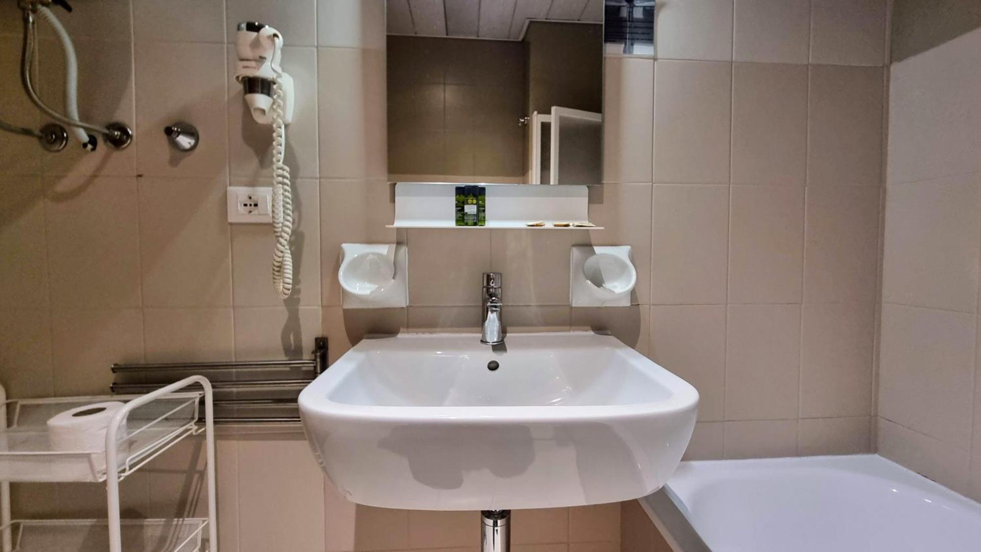 Locanda Al Volo Tommaseo Τεργέστη Εξωτερικό φωτογραφία